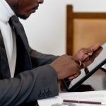 Avantages clés de la signature électronique pour l'efficacité commerciale.